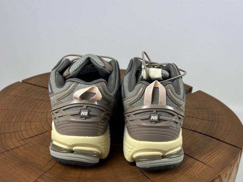 Кросівки New Balance 1906 U Brown Silver 1105 1105 фото