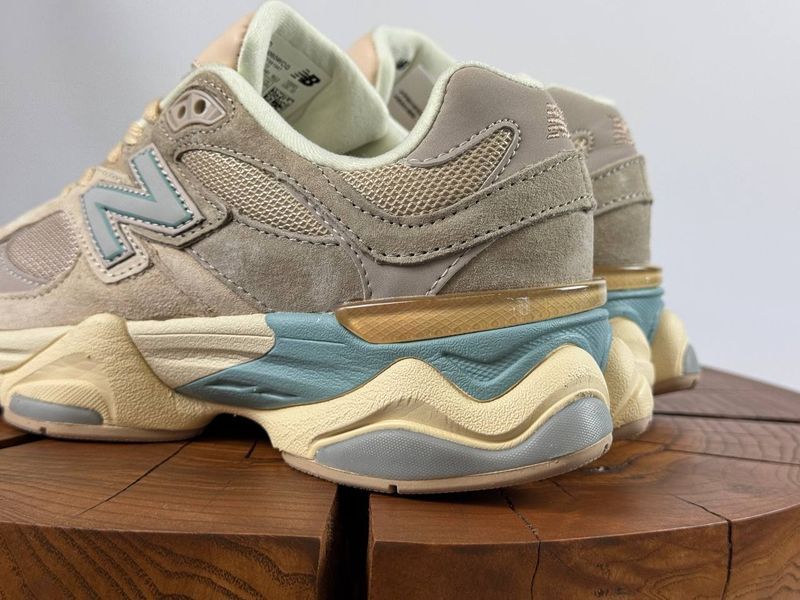 Кросівки New Balance 9060 Ivory 0097 0097 фото