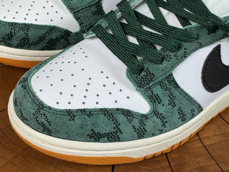 Кросівки Nike Dunk Low Green Snake 0150 0150 фото