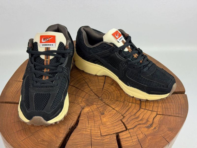 Кросівки Nike ZOOM VOMERO 5 Black 0157 0157 фото