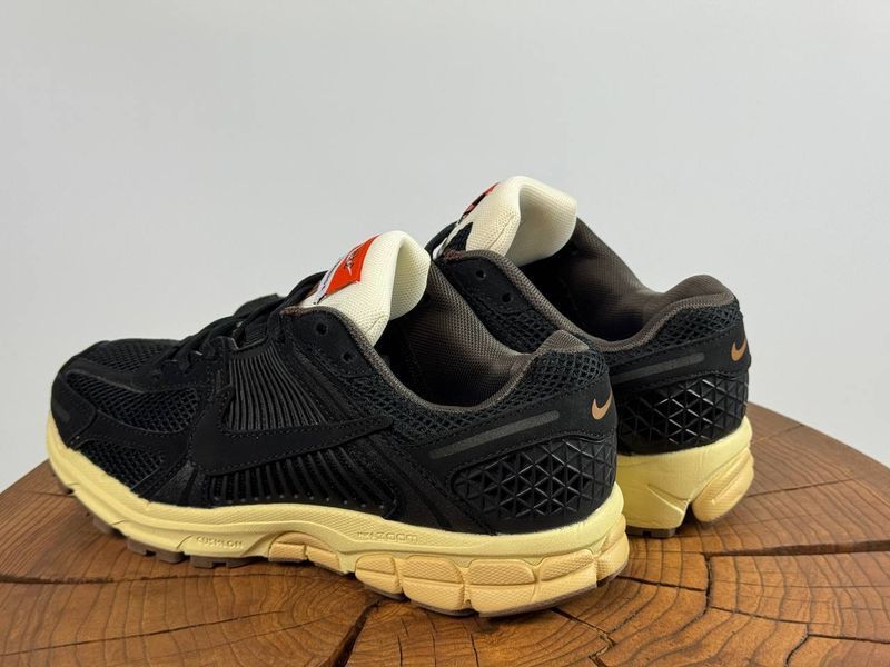 Кросівки Nike ZOOM VOMERO 5 Black 0157 0157 фото
