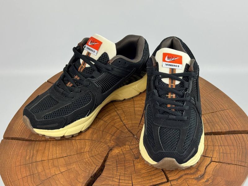 Кросівки Nike ZOOM VOMERO 5 Black 0157 0157 фото