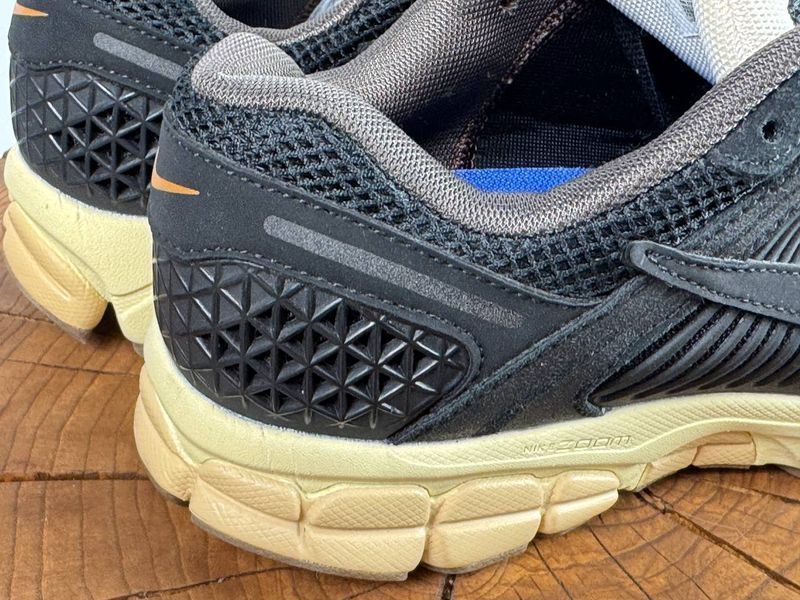 Кросівки Nike ZOOM VOMERO 5 Black 0157 0157 фото
