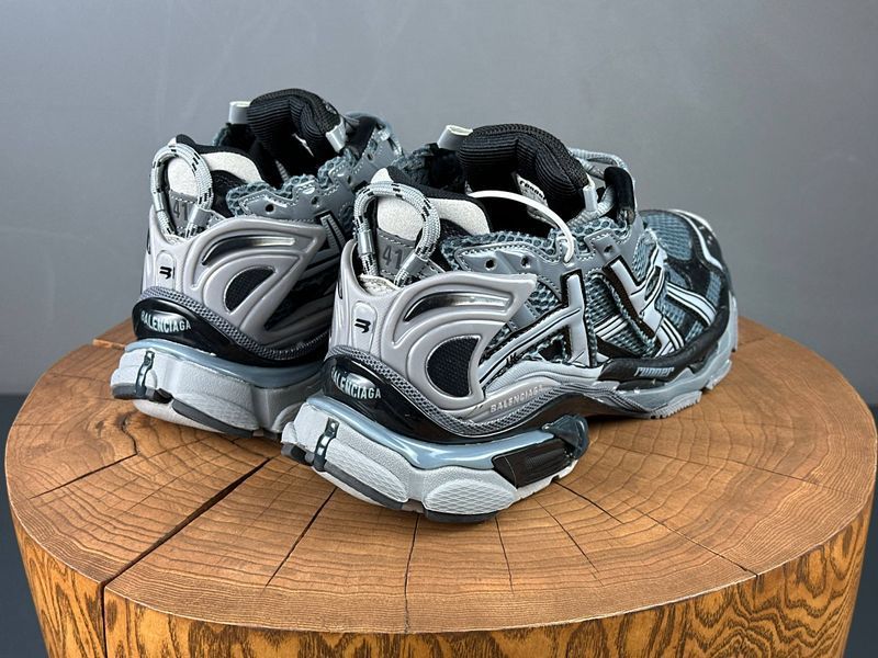 Кросівки Balenciaga Runner Grey 0872 0872 фото