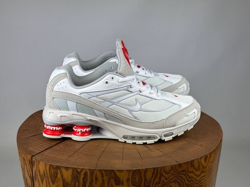 Кросівки Nike Supreme Shox white 0243 0243 фото