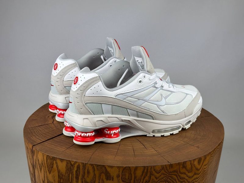 Кросівки Nike Supreme Shox white 0243 0243 фото