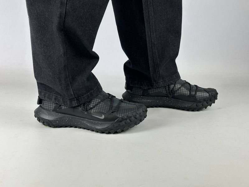 Кросівки Nike ACG mountain fly low Black 0075 0075 фото
