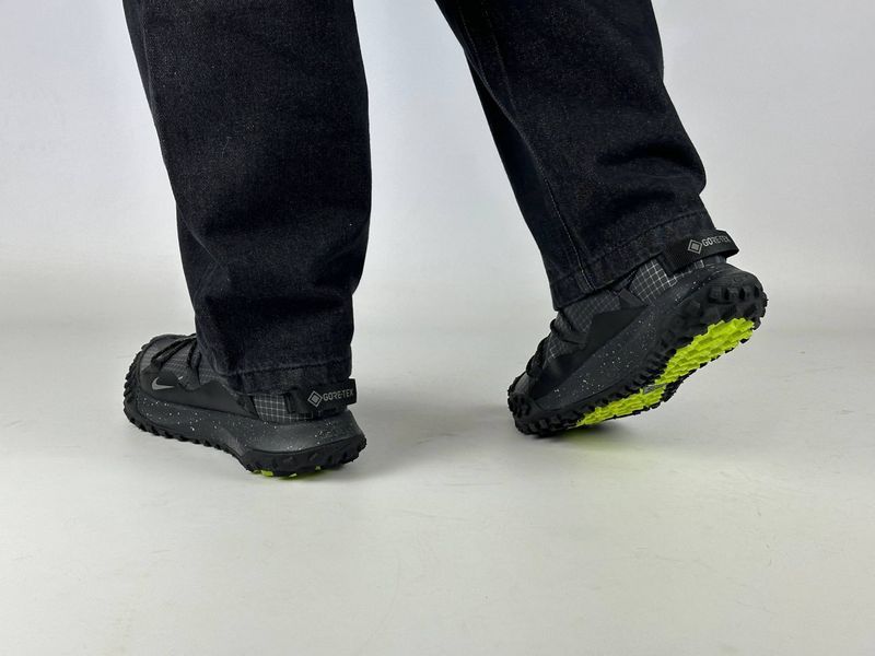 Кросівки Nike ACG mountain fly low Black 0075 0075 фото