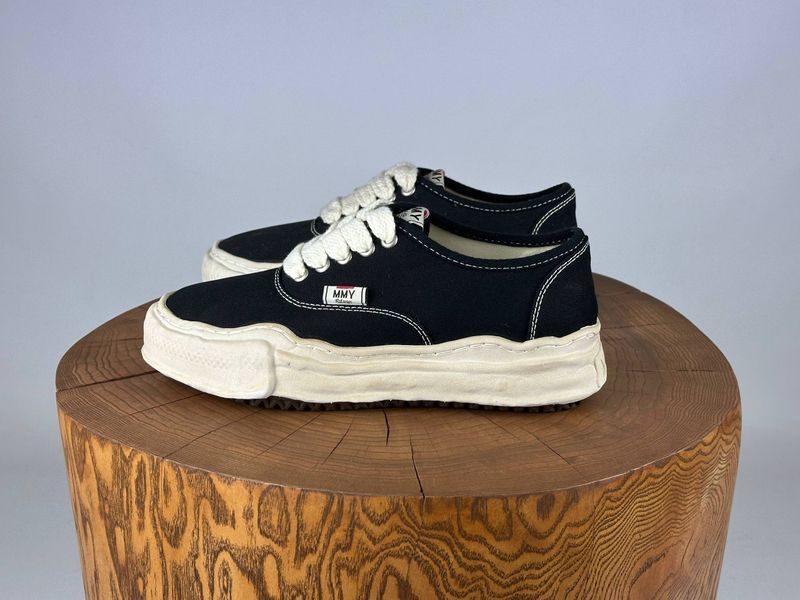 Кросівки Maison Mihara Yasuhiro Low Black 0014 0014 фото