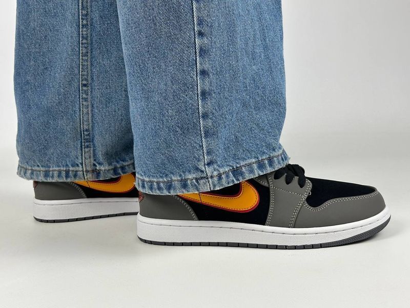 Кросівки Nike Air Jordan Black/Grey/Or 0981 0981 фото