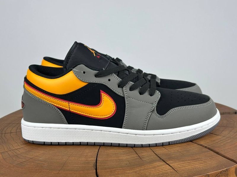 Кросівки Nike Air Jordan Black/Grey/Or 0981 0981 фото