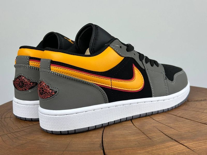 Кросівки Nike Air Jordan Black/Grey/Or 0981 0981 фото