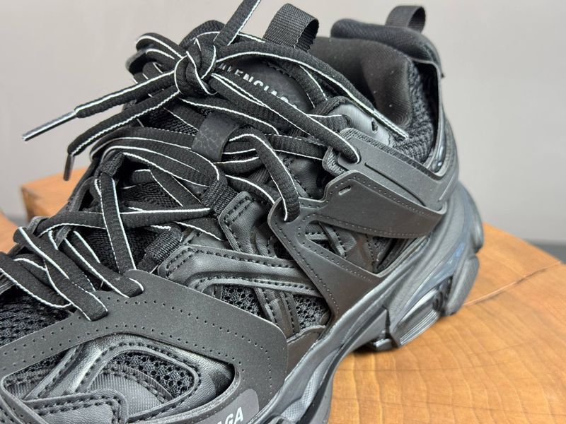 Кросівки Balenciaga Track Black 0041 0041 фото