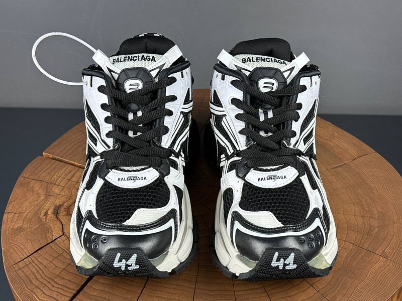 Кросівки Balenciaga Runner White Black 0976 0976 фото
