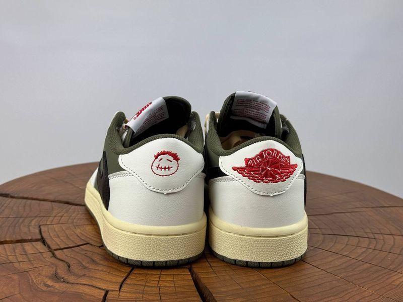 Кросівки Nike Air Jordan 1 Low Olive 0602 0602 фото