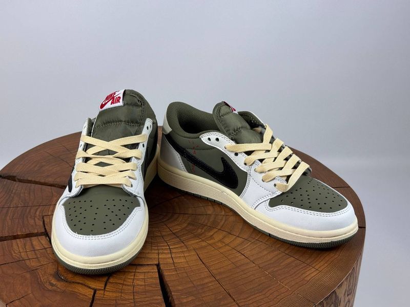 Кросівки Nike Air Jordan 1 Low Olive 0602 0602 фото