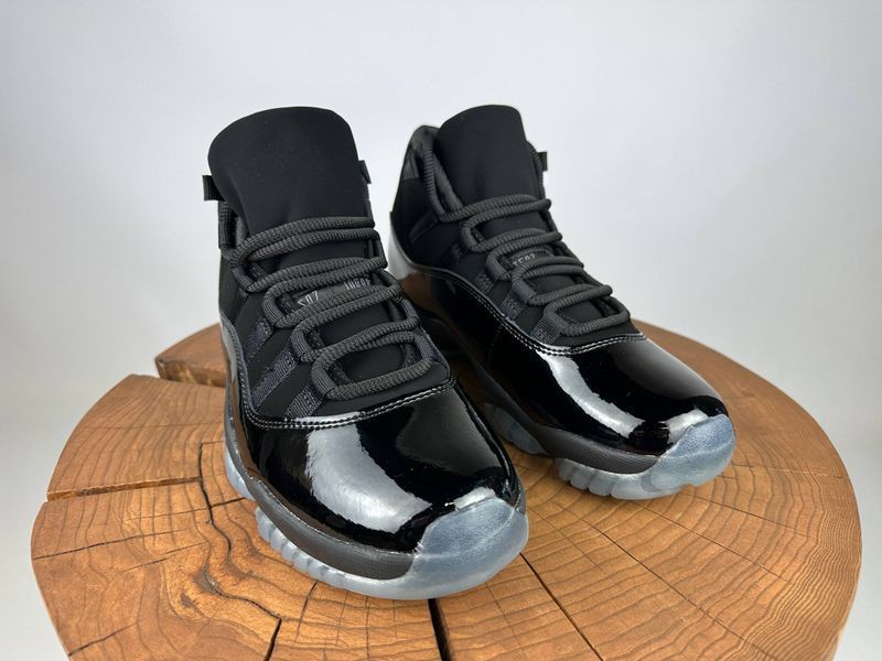 Кросівки Nike Air Jordan 11 Retro Cap and Grown 1163 1163 фото