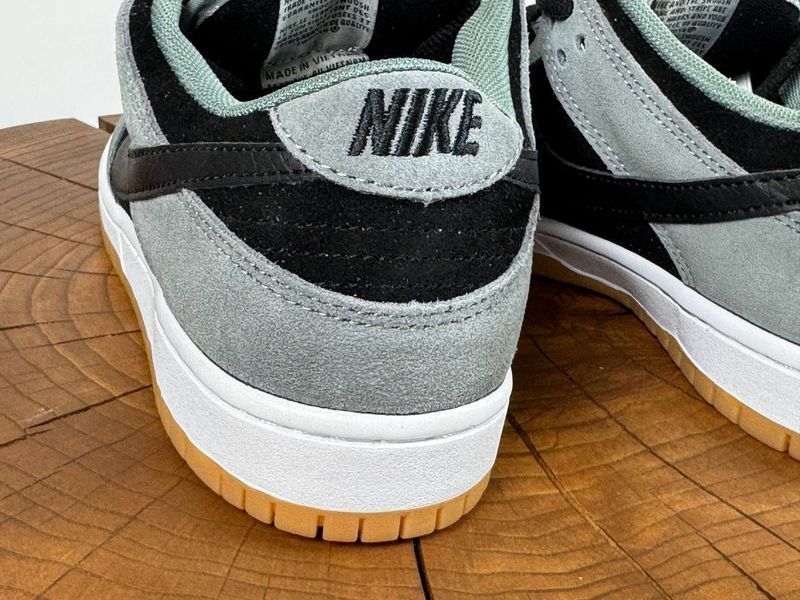 Кросівки Nike SB Dunk Low Grey Black 0737 0737 фото
