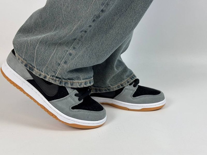 Кросівки Nike SB Dunk Low Grey Black 0737 0737 фото