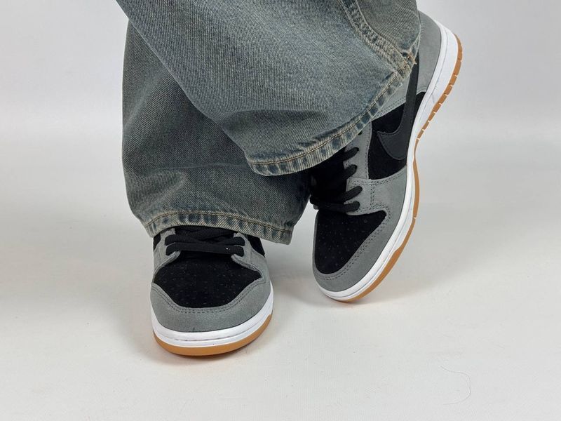 Кросівки Nike SB Dunk Low Grey Black 0737 0737 фото