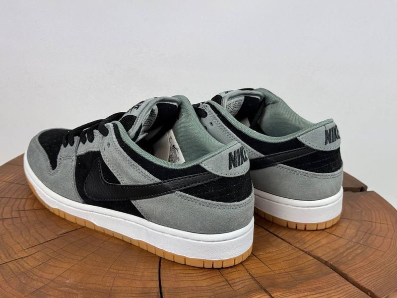 Кросівки Nike SB Dunk Low Grey Black 0737 0737 фото