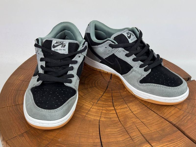 Кросівки Nike SB Dunk Low Grey Black 0737 0737 фото