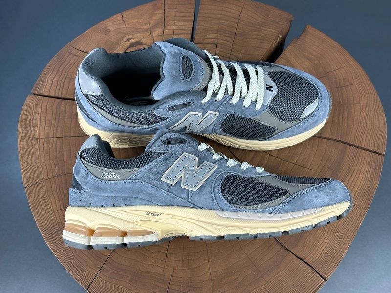 Кросівки New Balance 2002r Dark Grey 0111 0111 фото