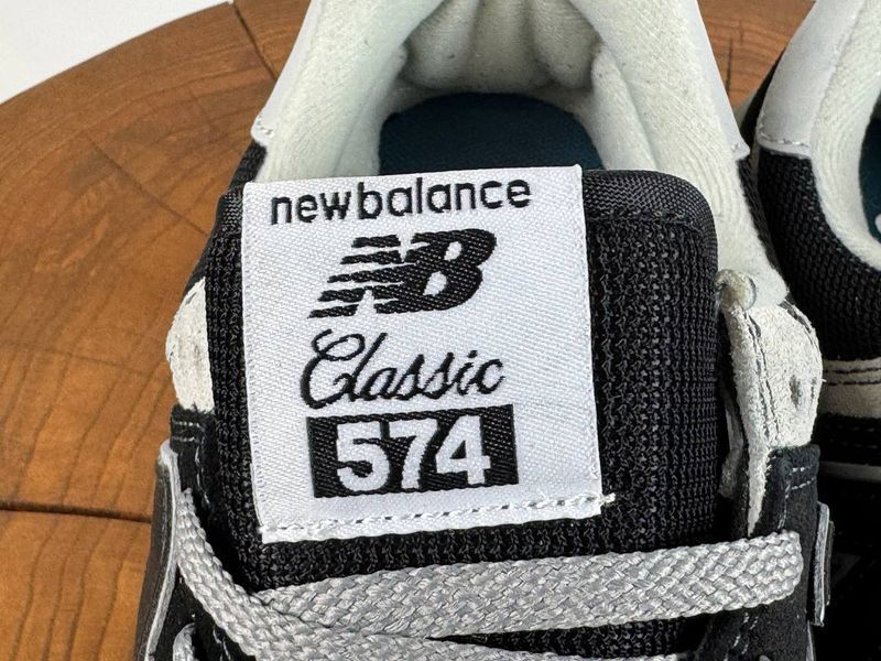 Кросівки New Balance 574 black 0730 0730 фото