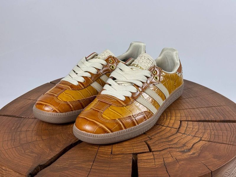 Кросівки Adidas Samba Wales & Bonnes gold 0595 0595 фото