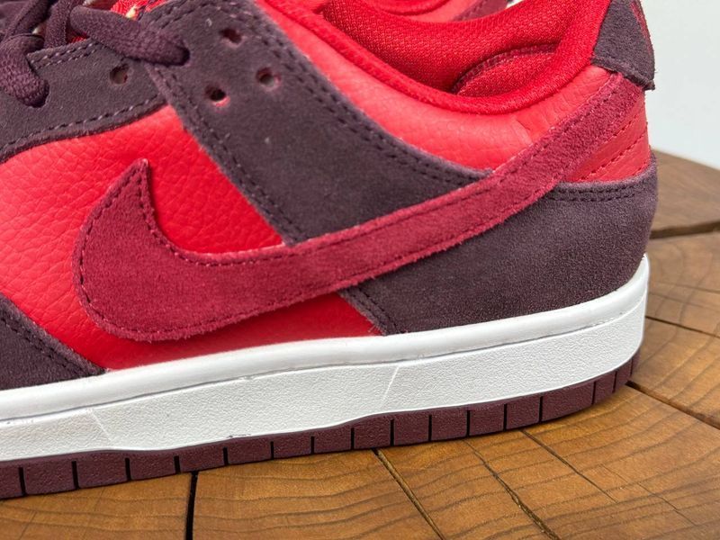 Кросівки Nike Sb Dunk Low Cherry 0223 0223 фото