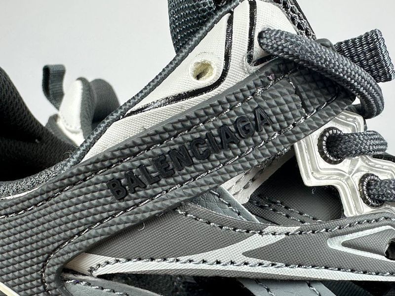 Кросівки Balenciaga Track 2 grey 0974 0974 фото