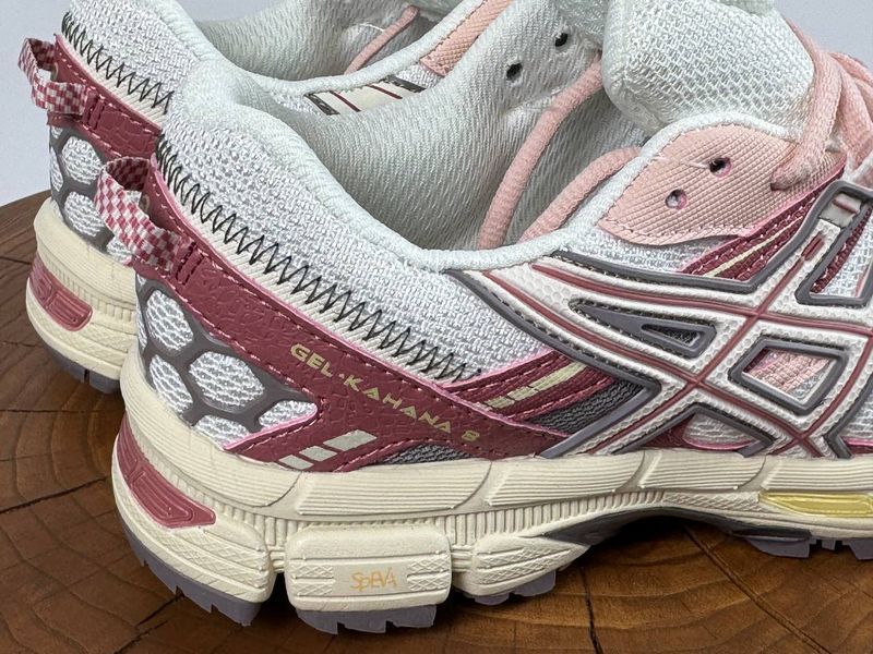 Кросівки Asics Gel-Kahana 8 рожеві 0672 0672 фото