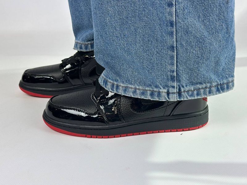 Кросівки Nike Air Jordan Black Red 0956 0956 фото