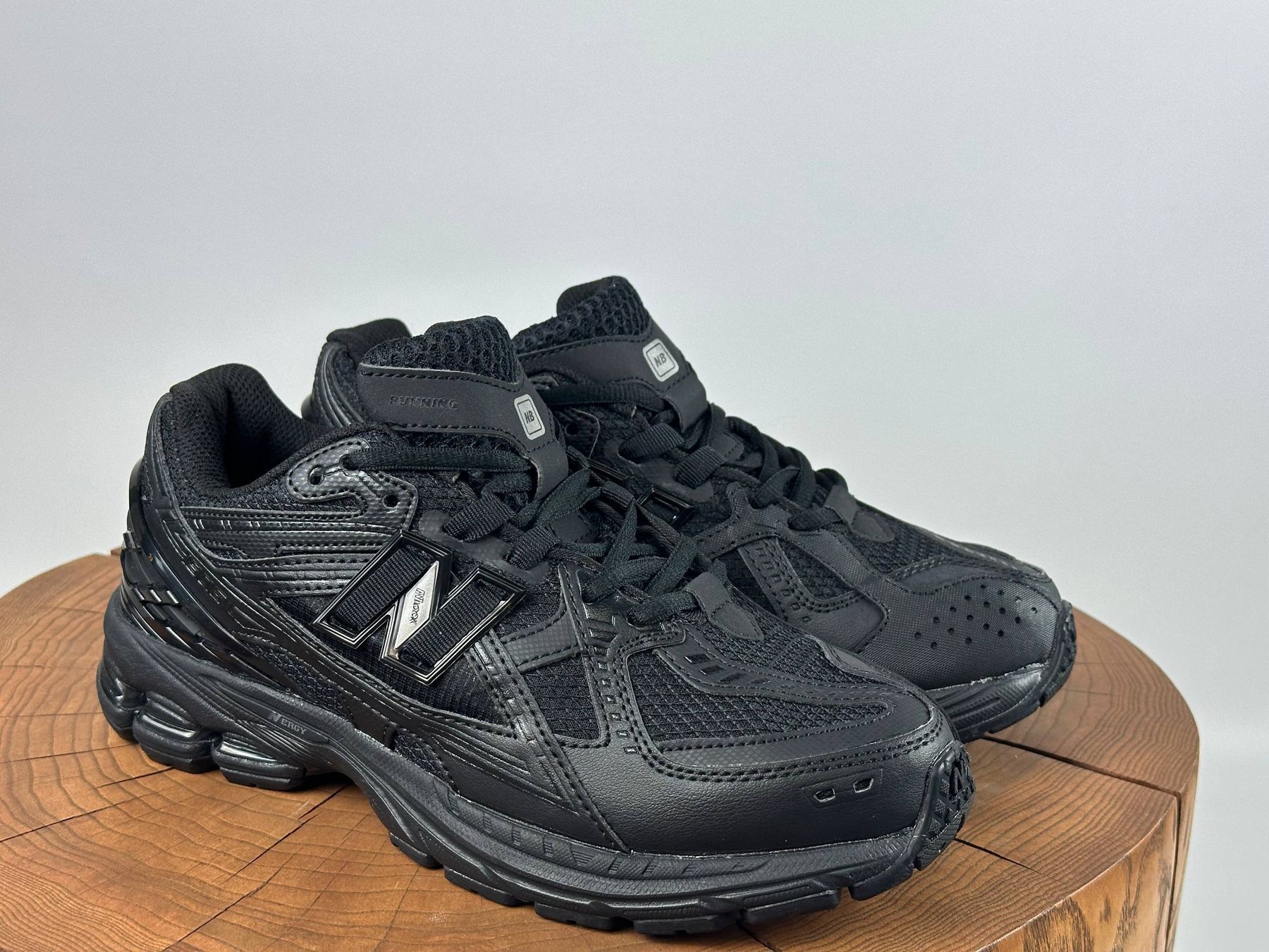 Купить Кросівки New Balance 1906 U Black 1067