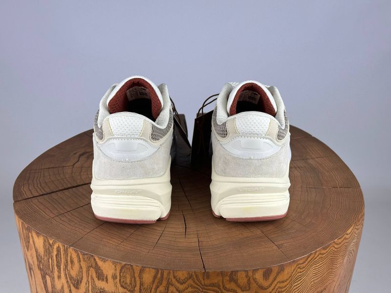 Кросівки New Balance LP Beige 0622 0622 фото