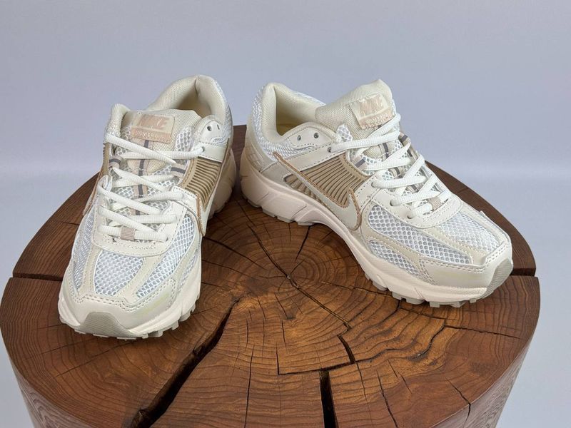 Кросівки Nike ZOOM VOMERO 5 Beige 0156 0156 фото