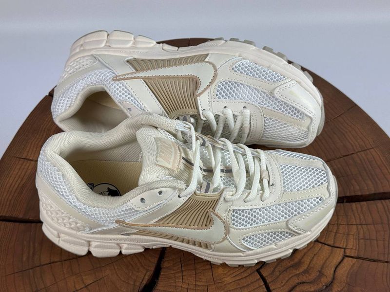 Кросівки Nike ZOOM VOMERO 5 Beige 0156 0156 фото
