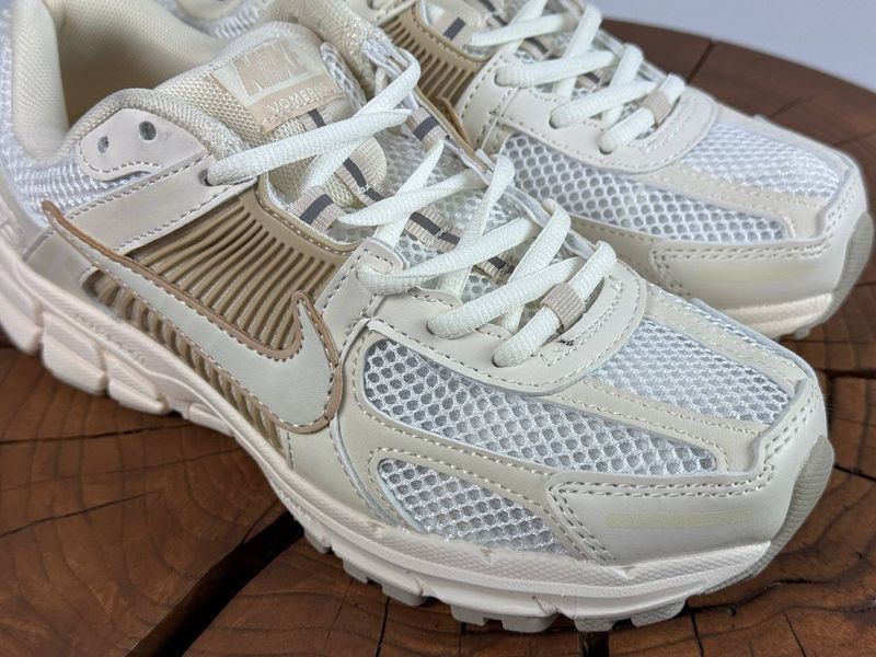 Кросівки Nike ZOOM VOMERO 5 Beige 0156 0156 фото
