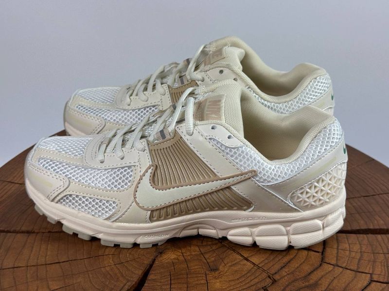Кросівки Nike ZOOM VOMERO 5 Beige 0156 0156 фото