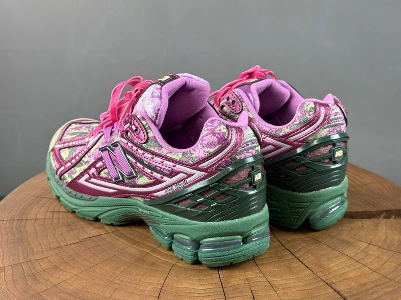 Кросівки New Balance 1906 R x Jack Harlow Rose Runner 1433 1433 фото